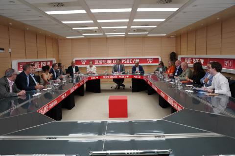 Imagen de la reunión entre Pedro Sánchez y la Plataforma del Tercer Sector
